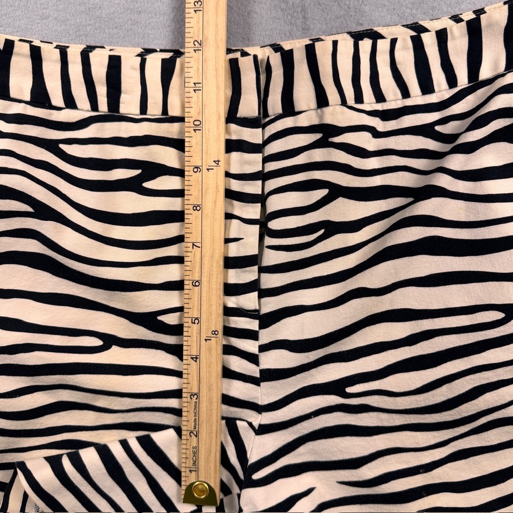 J McLaughlin Zebra Cotton Shorts Womens Size 12 Catalina Cloth - Picture 6 of 7